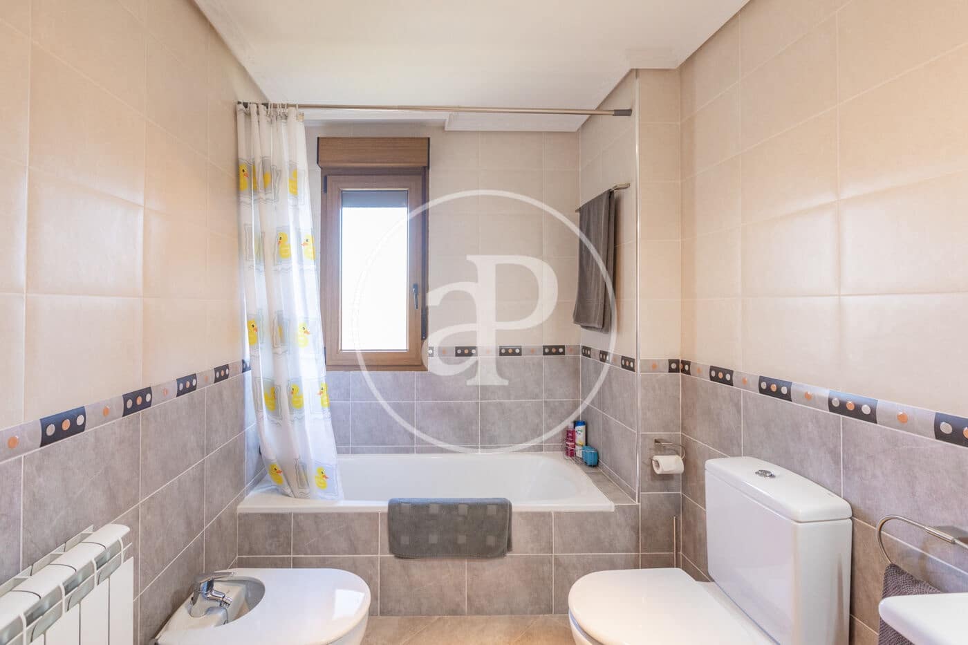 5 bedroom Villa for sale in Algete with pool - € 950,000 (Ref: 9535949)