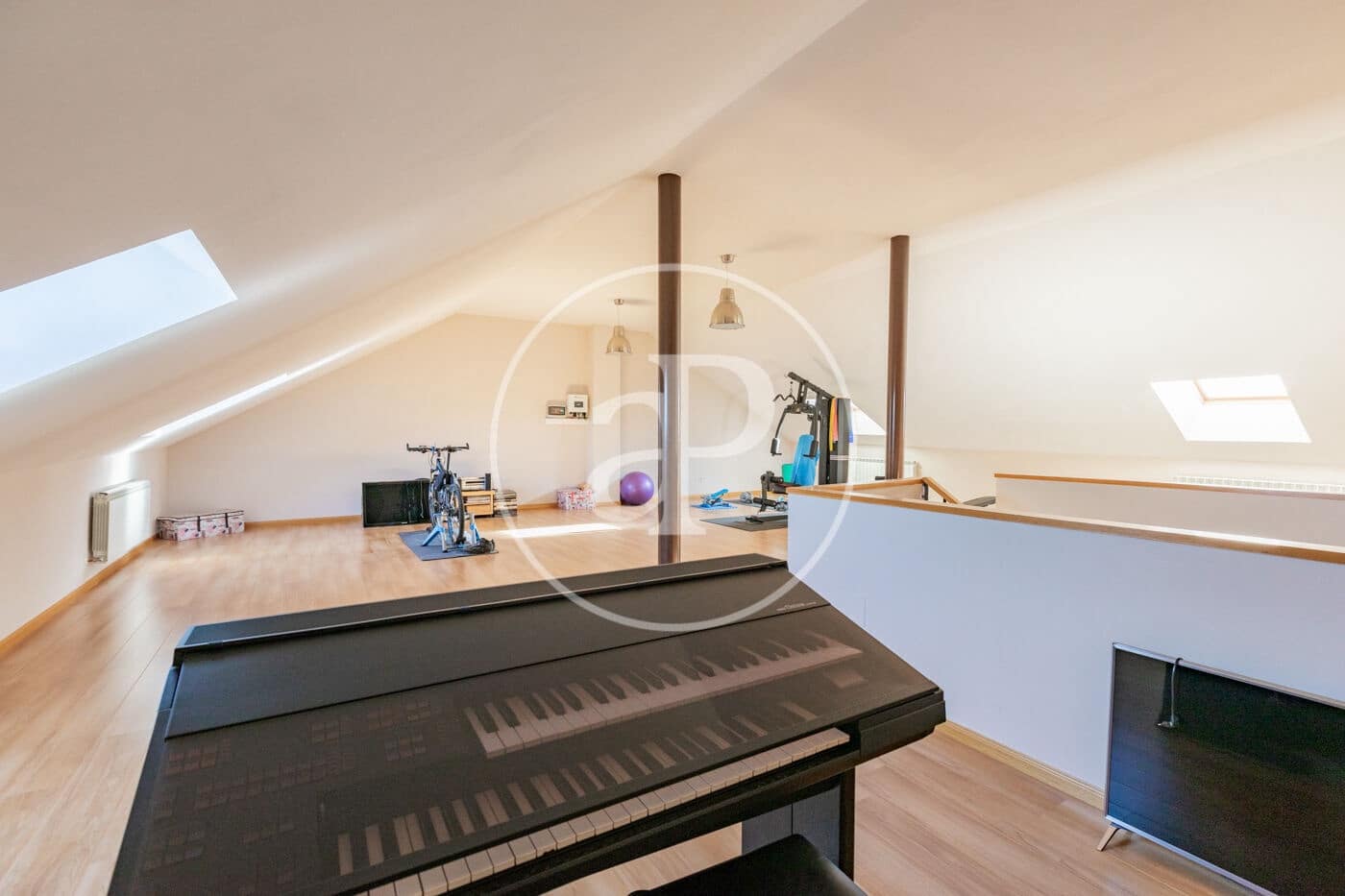 5 bedroom Villa for sale in Algete with pool - € 950,000 (Ref: 9535949)