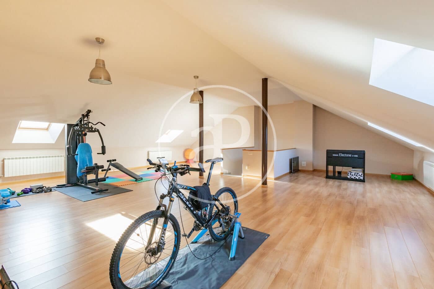 5 bedroom Villa for sale in Algete with pool - € 950,000 (Ref: 9535949)