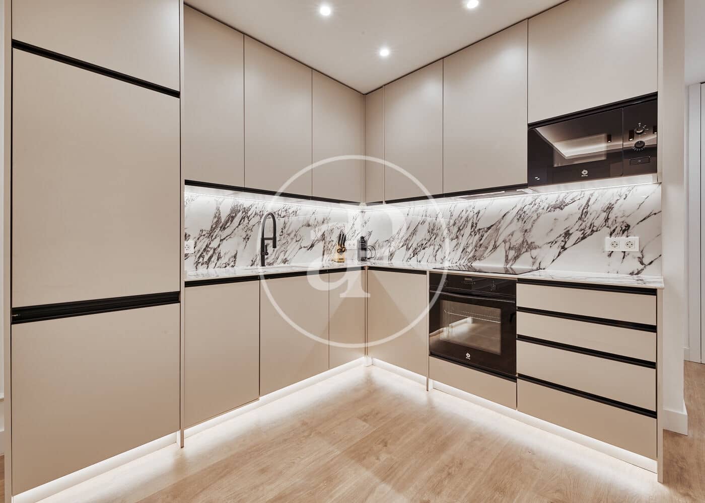 2 bedroom Apartment for sale in Madrid city - € 629,000 (Ref: 9535952)