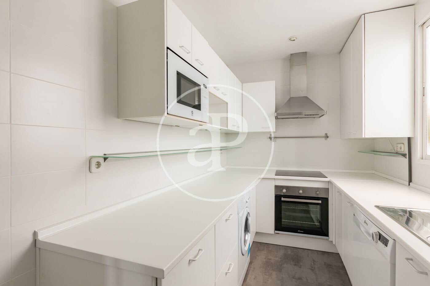 Penthouse de 2 chambres à louer à Madrid ville - 3 500 € (Ref: 9541108)