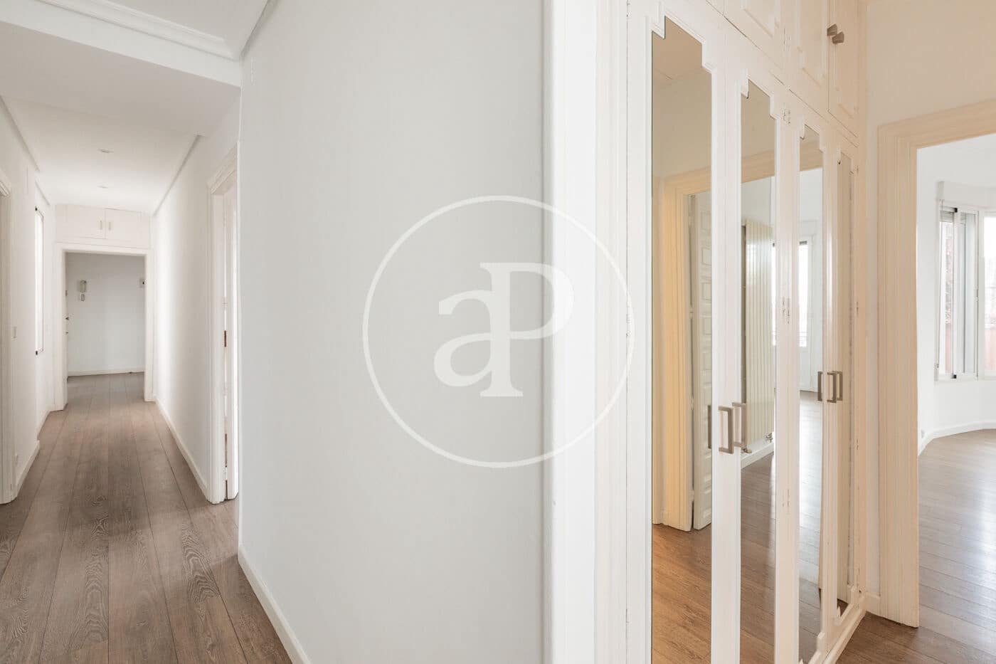 Penthouse de 2 chambres à louer à Madrid ville - 3 500 € (Ref: 9541108)