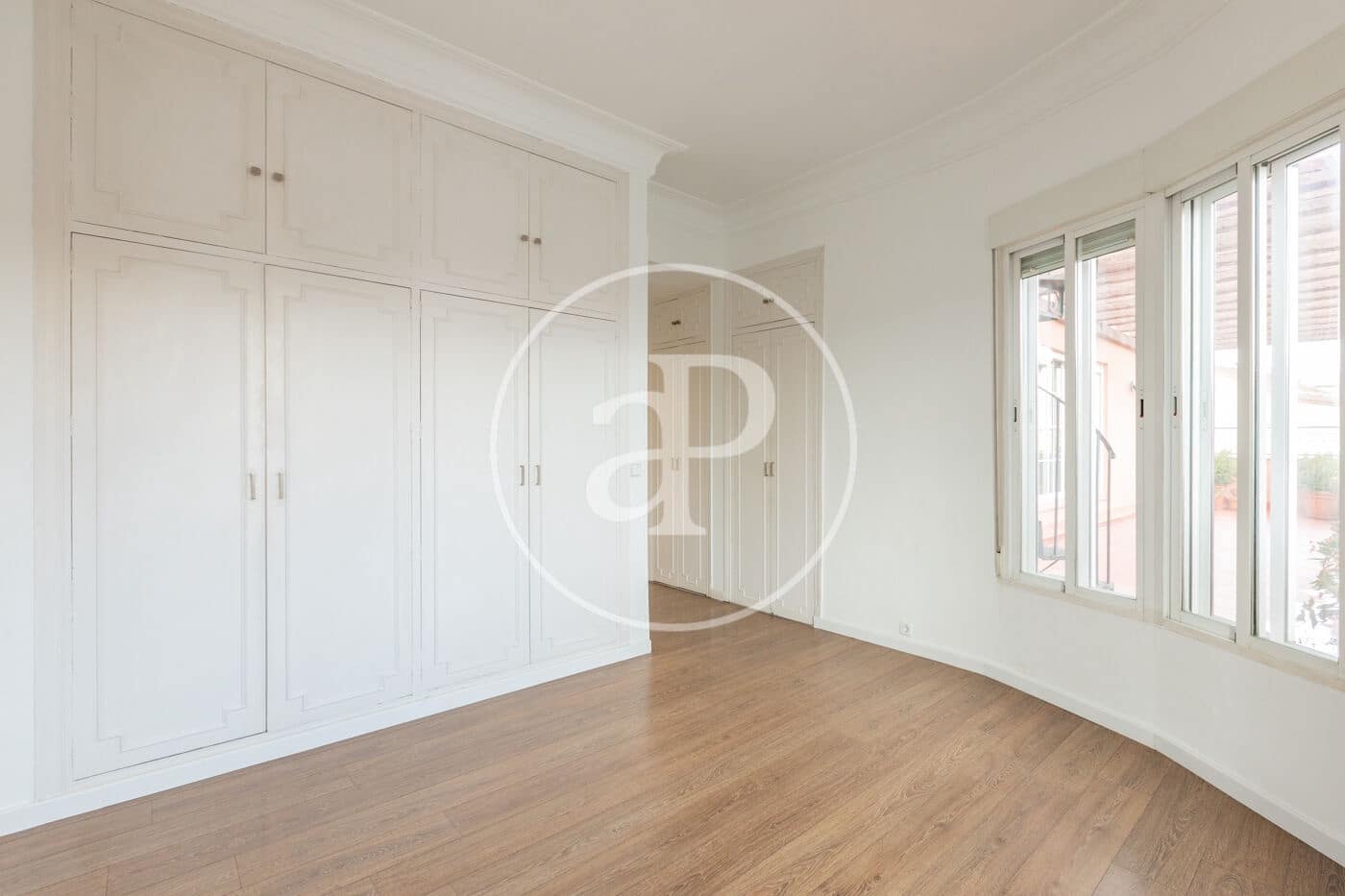 Penthouse de 2 chambres à louer à Madrid ville - 3 500 € (Ref: 9541108)
