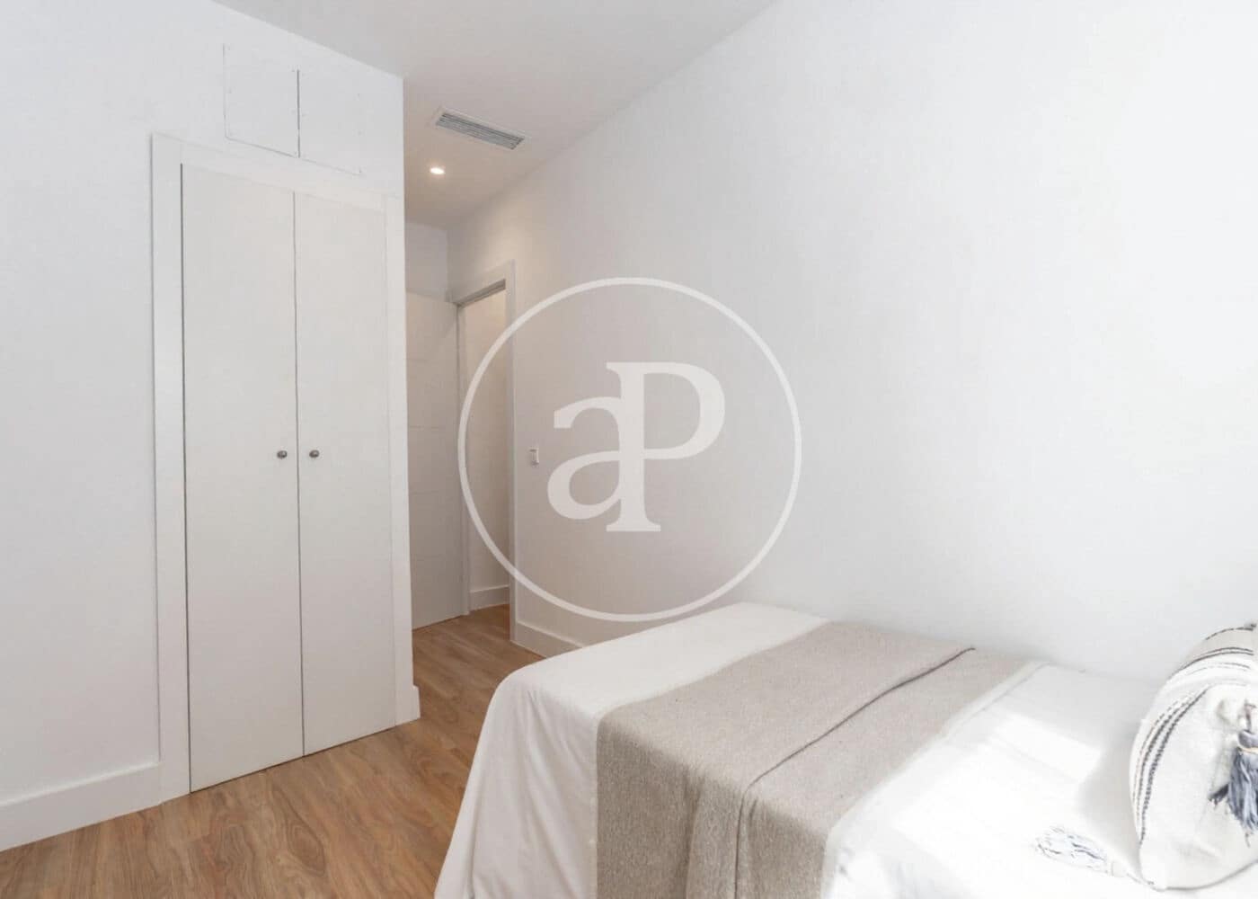 2 bedroom Apartment for sale in Madrid city - € 899,000 (Ref: 9541109)
