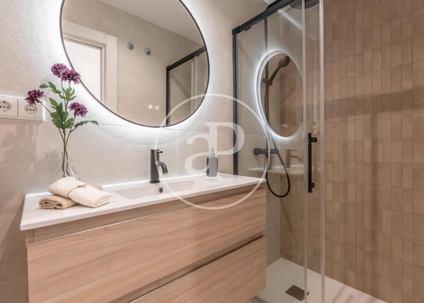 2 bedroom Apartment for sale in Madrid city - € 899,000 (Ref: 9541109)