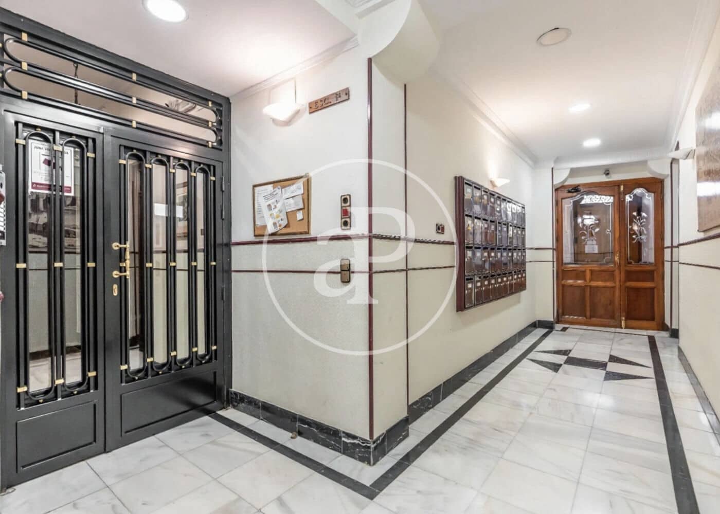 2 bedroom Apartment for sale in Madrid city - € 899,000 (Ref: 9541109)