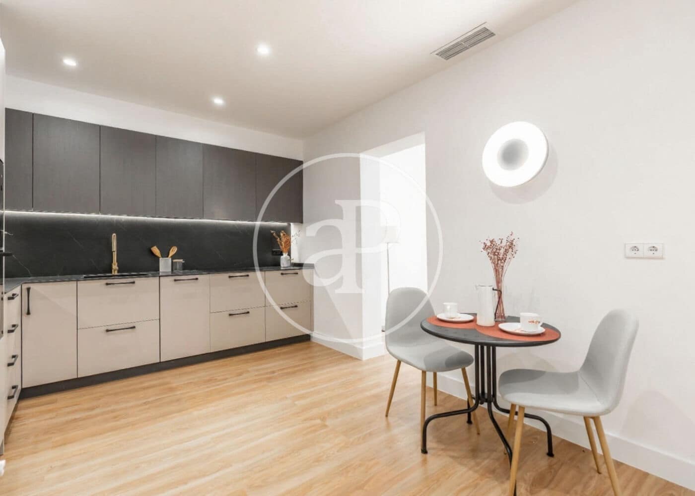 2 bedroom Apartment for sale in Madrid city - € 899,000 (Ref: 9541109)