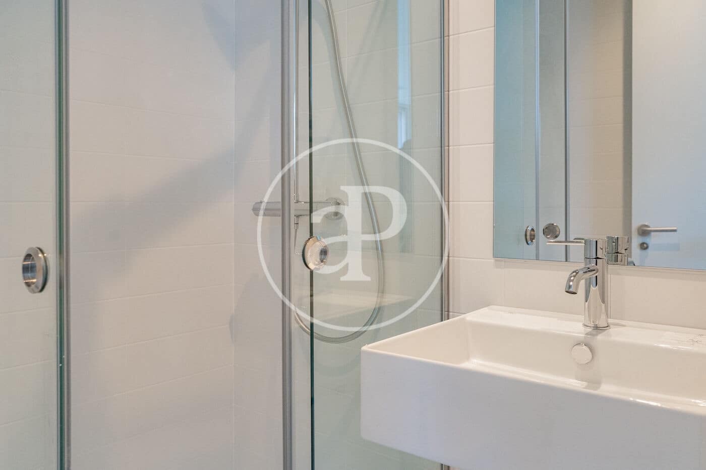 Penthouse zu vermieten in Madrid Stadt - 1.750 € (Ref: 9543627)