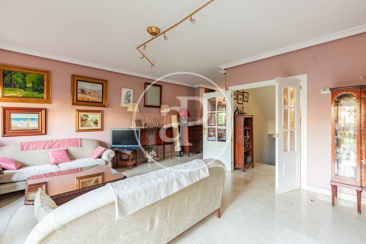 5 sovrum Villa till salu i Madrid stad med pool - 980 000 € (Ref: 9543628)