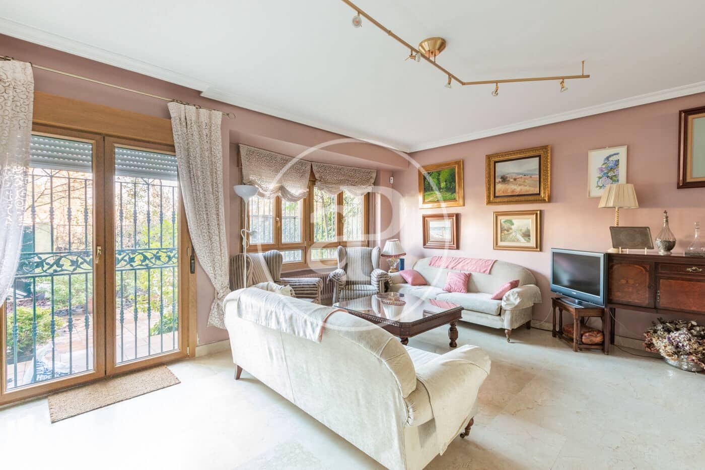 5 sovrum Villa till salu i Madrid stad med pool - 980 000 € (Ref: 9543628)