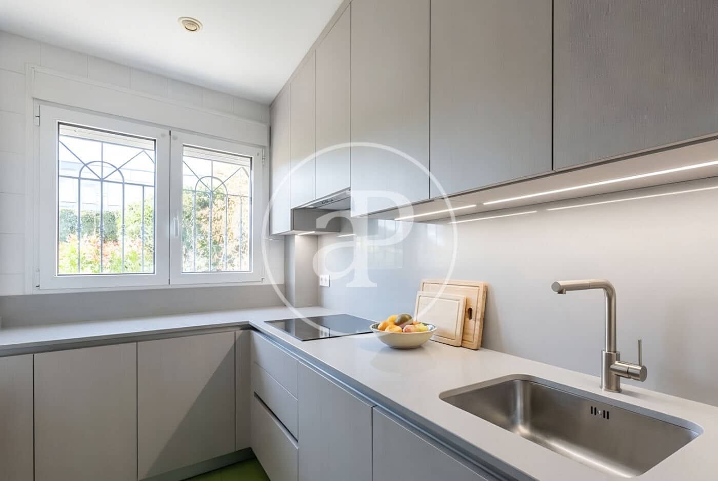 5 sovrum Villa till salu i Madrid stad med pool - 980 000 € (Ref: 9543628)