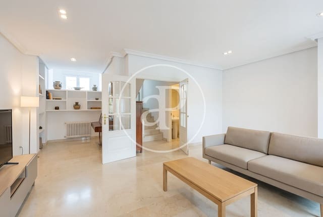 5 camera da letto Villa in vendita in Aravaca, Madrid città con piscina - 980.000 € (Rif: 9543628)