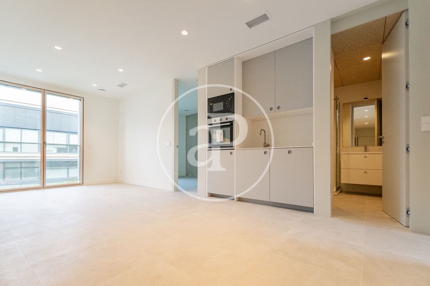 2 quarto Apartamento para arrendar em Madrid cidade - 2 100 € (Ref: 9543634)