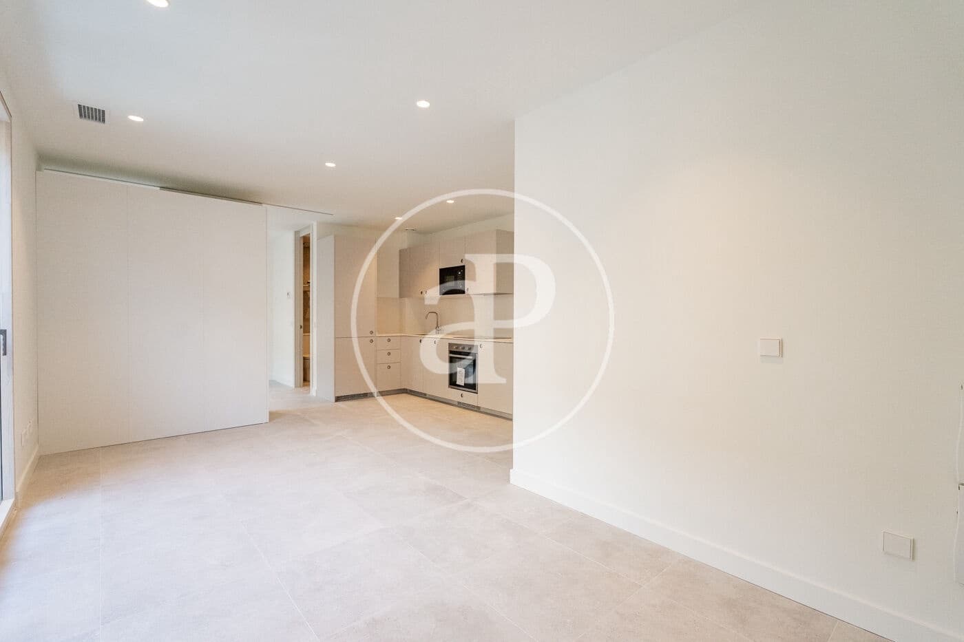 1 quarto Apartamento para arrendar em Madrid cidade - 1 500 € (Ref: 9543635)