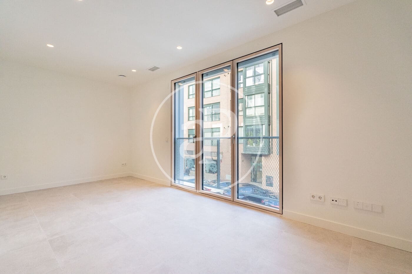 1 quarto Apartamento para arrendar em Madrid cidade - 1 500 € (Ref: 9543635)