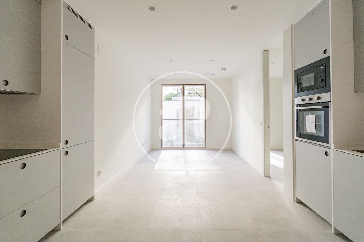 Appartement de 2 chambres à louer à Madrid ville - 2 100 € (Ref: 9543636)