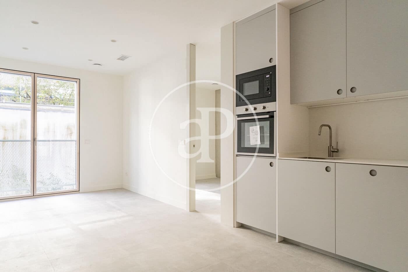 Appartement de 2 chambres à louer à Madrid ville - 2 100 € (Ref: 9543636)