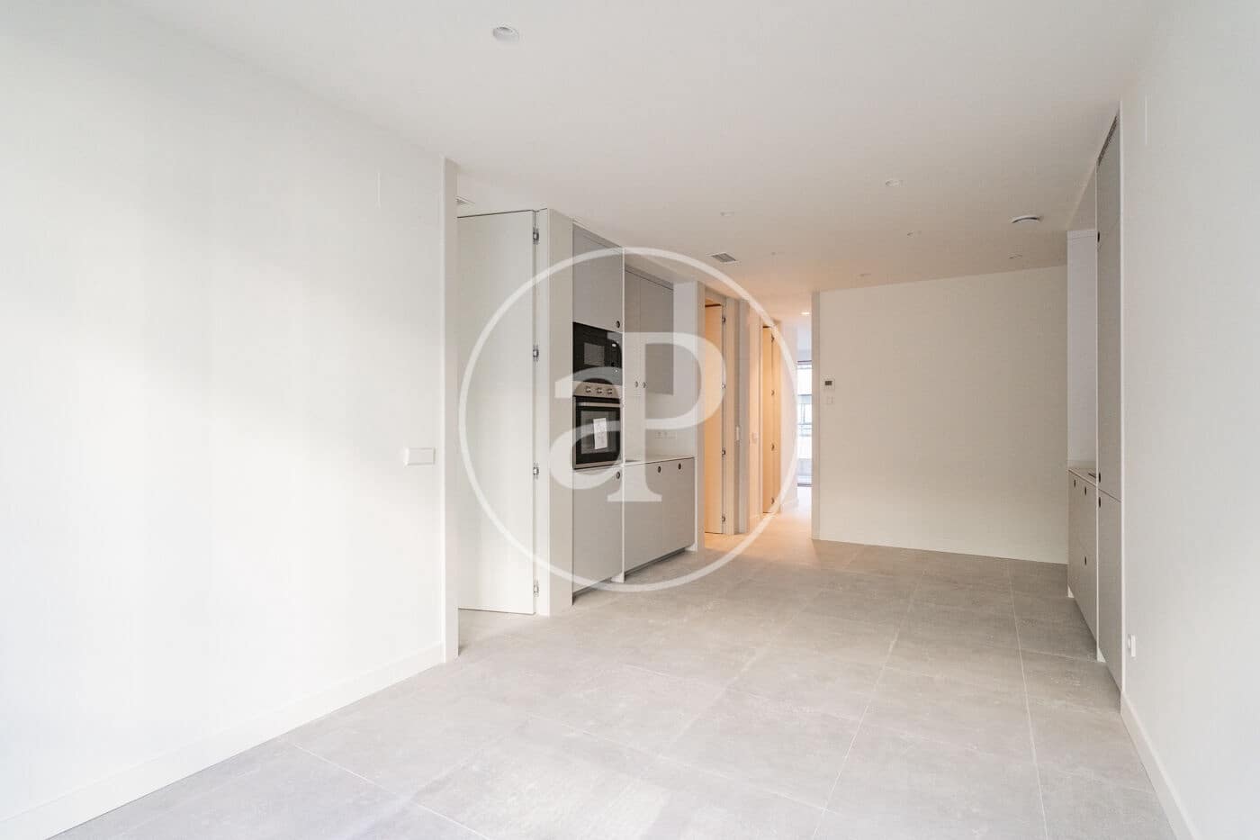 Appartement de 2 chambres à louer à Madrid ville - 2 100 € (Ref: 9543636)