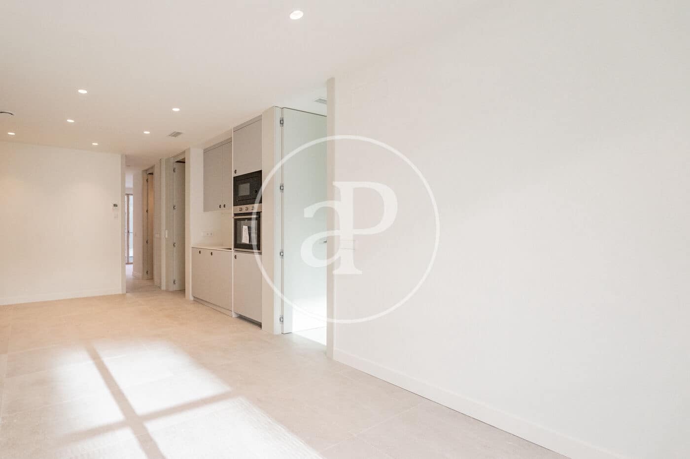 2 sypialnia Apartament do wynajęcia w Miasto Madryt - 2 100 € (Ref: 9548200)