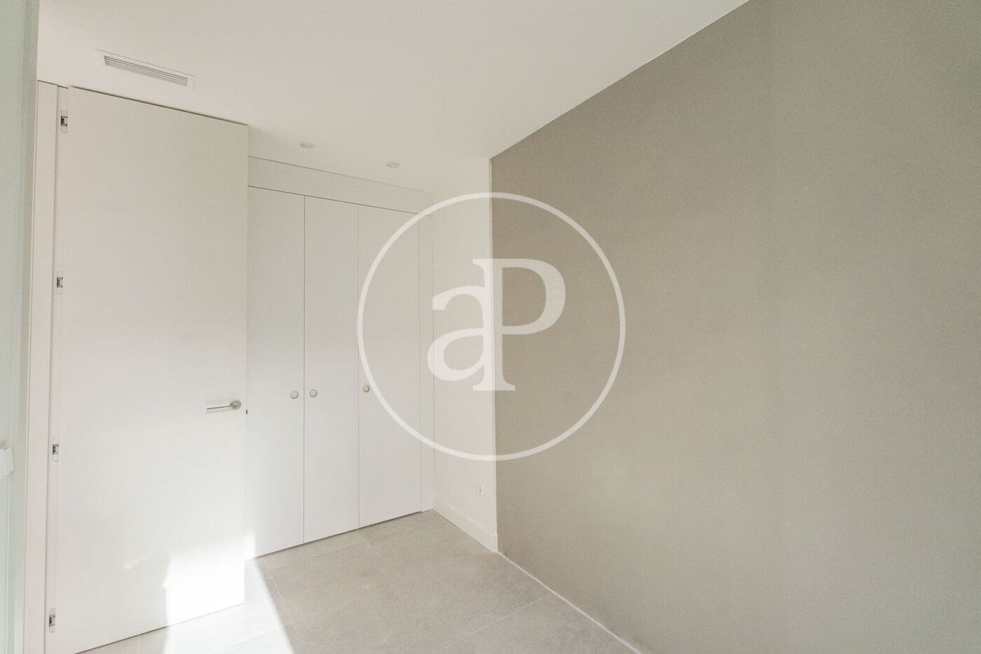 2 sypialnia Apartament do wynajęcia w Miasto Madryt - 2 100 € (Ref: 9548200)