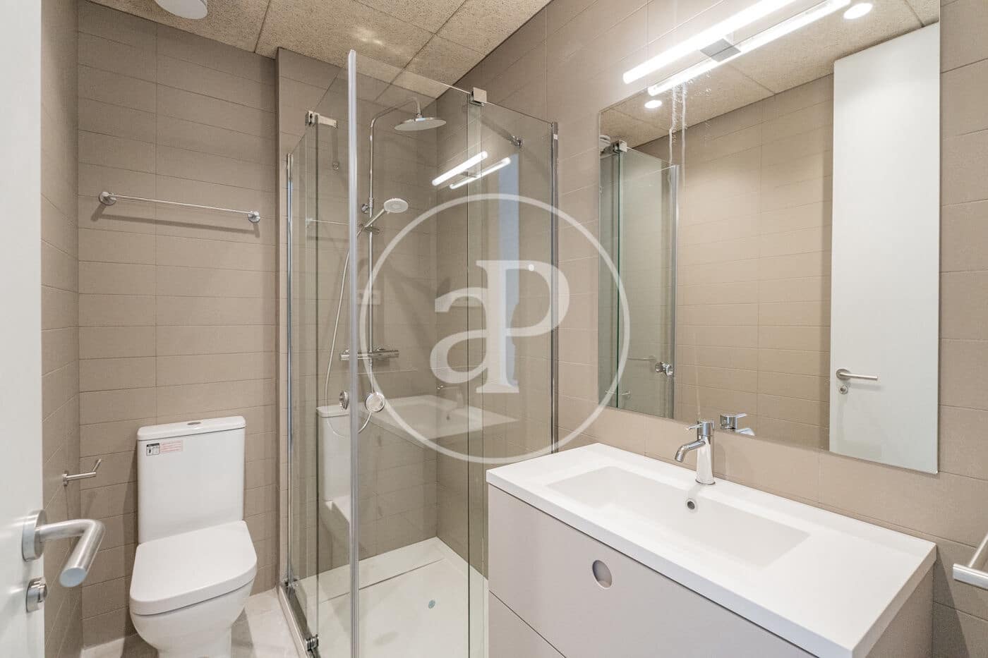 2 sypialnia Apartament do wynajęcia w Miasto Madryt - 2 100 € (Ref: 9548200)