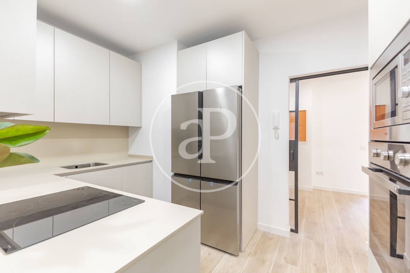 3 bedroom Apartment for sale in Madrid city - € 1,390,000 (Ref: 9548203)