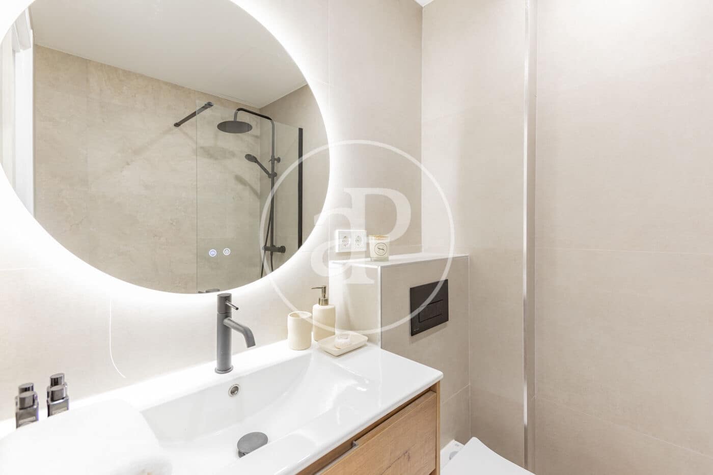 3 bedroom Apartment for sale in Madrid city - € 1,390,000 (Ref: 9548203)