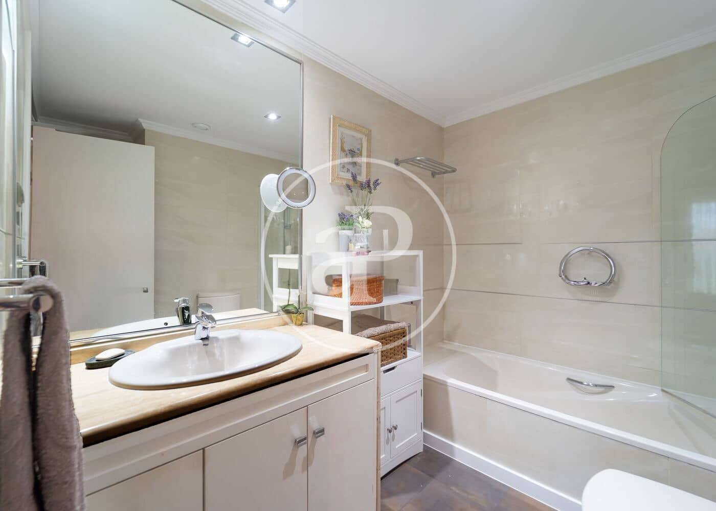 3 soveværelse Lejlighed til salg i Madrid by med swimmingpool - € 1.300.000 (Ref: 9548204)