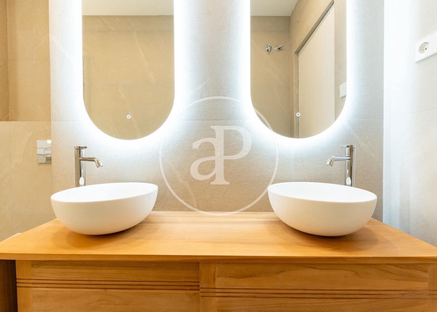 Apartamento de 3 habitaciones en Madrid ciudad en venta - 1.190.000 € (Ref: 9548205)