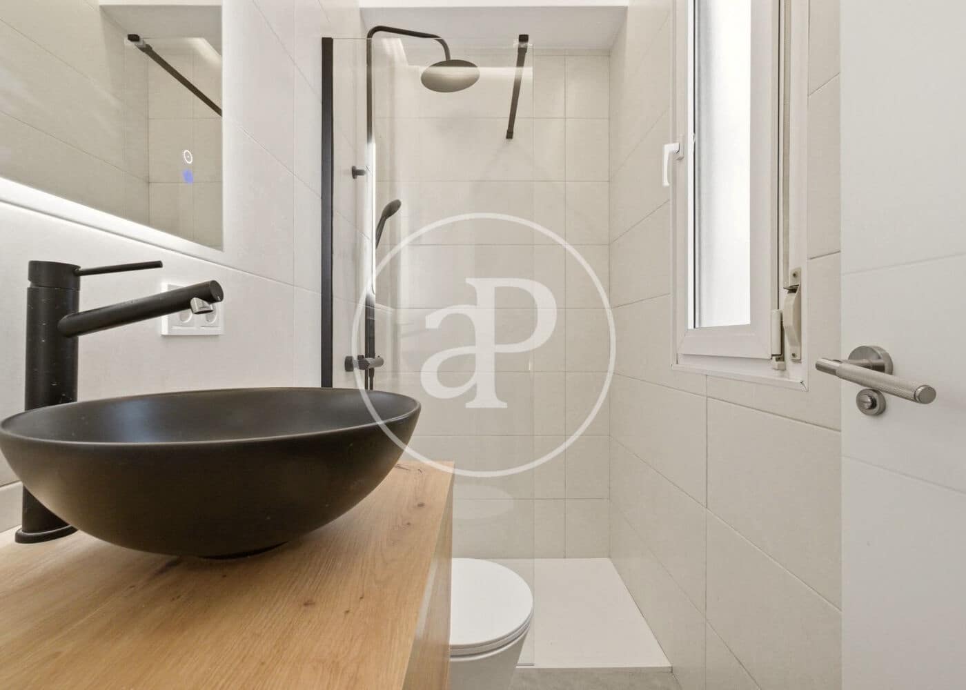 2 makuuhuone Huoneisto myytävänä paikassa Madrid kaupunki - 675 000 € (Ref: 9548210)
