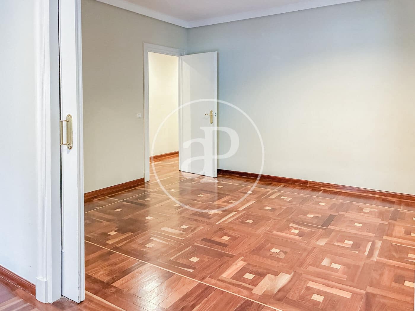 4 bedroom Apartment for rent in Madrid city - € 5,000 (Ref: 9548212)