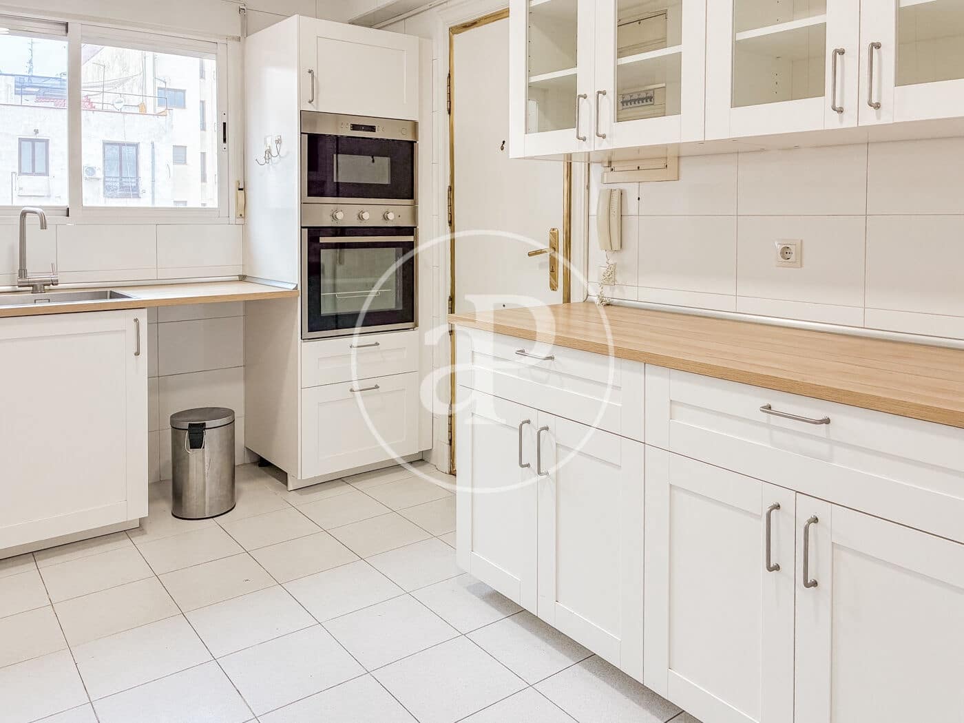 4 bedroom Apartment for rent in Madrid city - € 5,000 (Ref: 9548212)