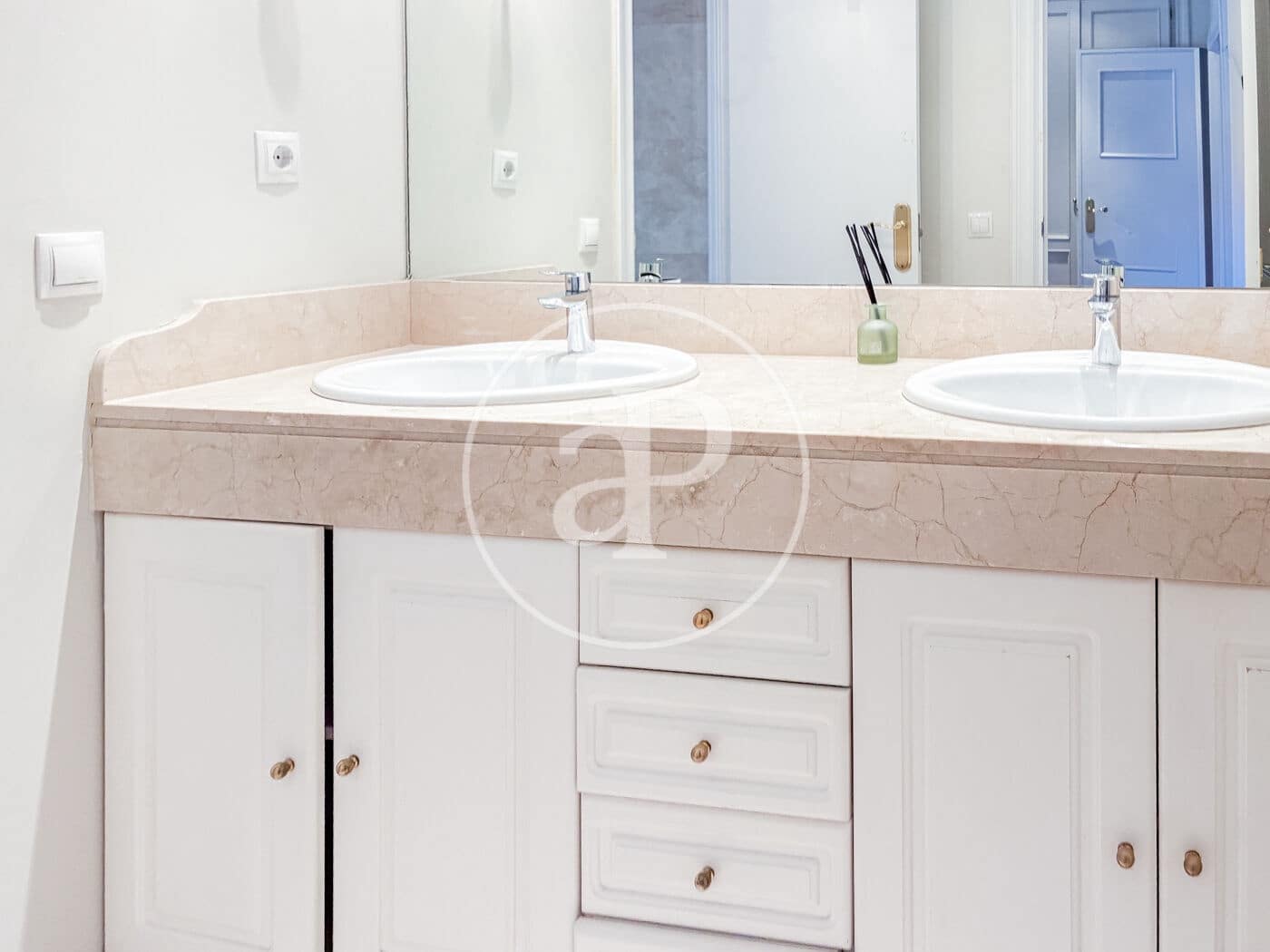 4 bedroom Apartment for rent in Madrid city - € 5,000 (Ref: 9548212)