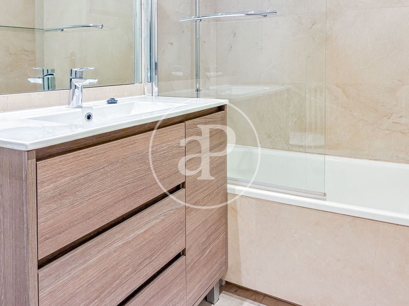 4 bedroom Apartment for rent in Madrid city - € 5,000 (Ref: 9548212)