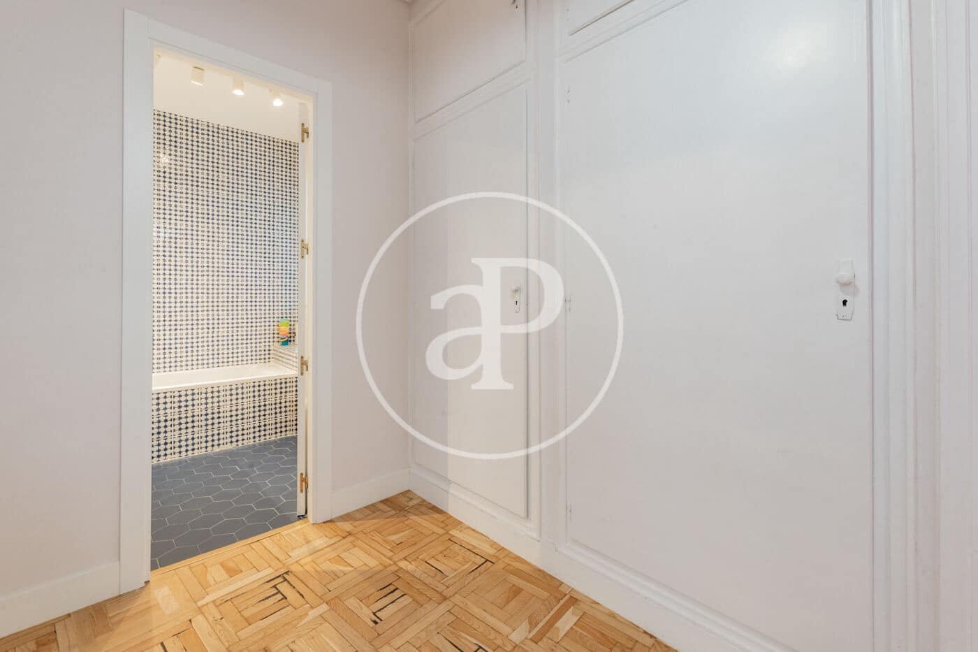 3 quarto Apartamento para venda em Madrid cidade - 2 200 000 € (Ref: 9548215)