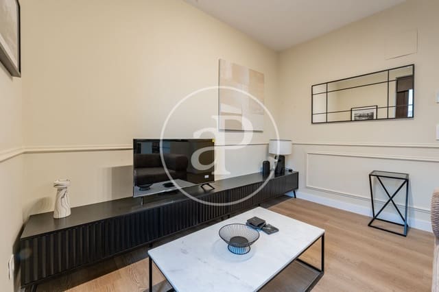 1 slaapkamer Appartement te huur in Palacio, Madrid stad - € 1.900 (Ref: 9551508)