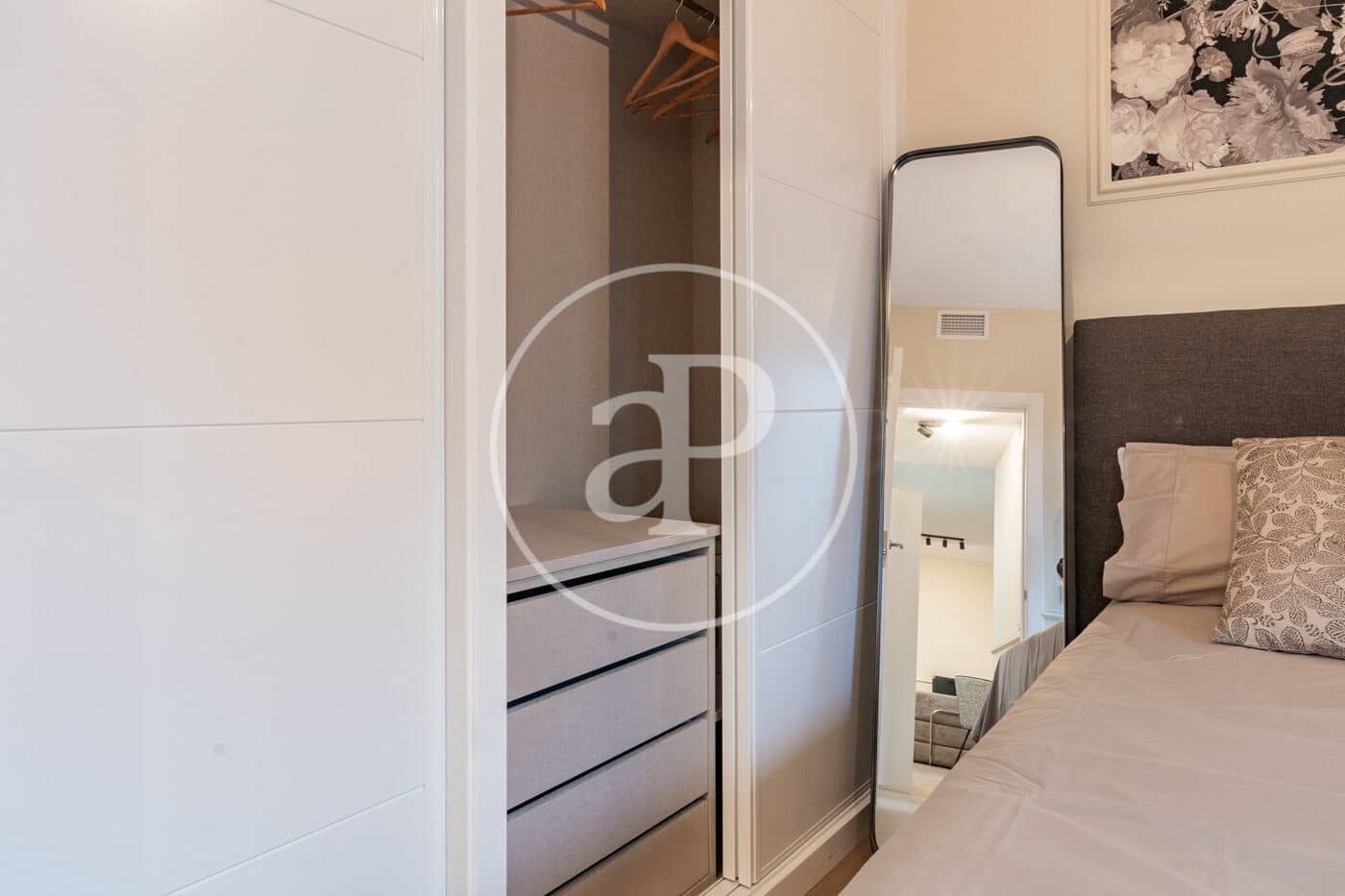 1 slaapkamer Appartement te huur in Madrid stad - € 1.900 (Ref: 9551508)