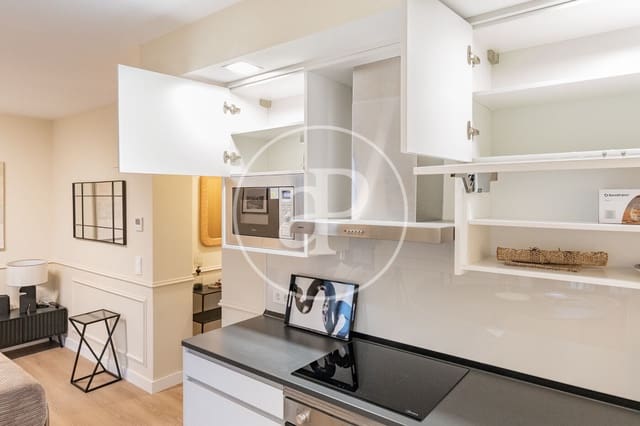 1 slaapkamer Appartement te huur in Palacio, Madrid stad - € 1.900 (Ref: 9551508)