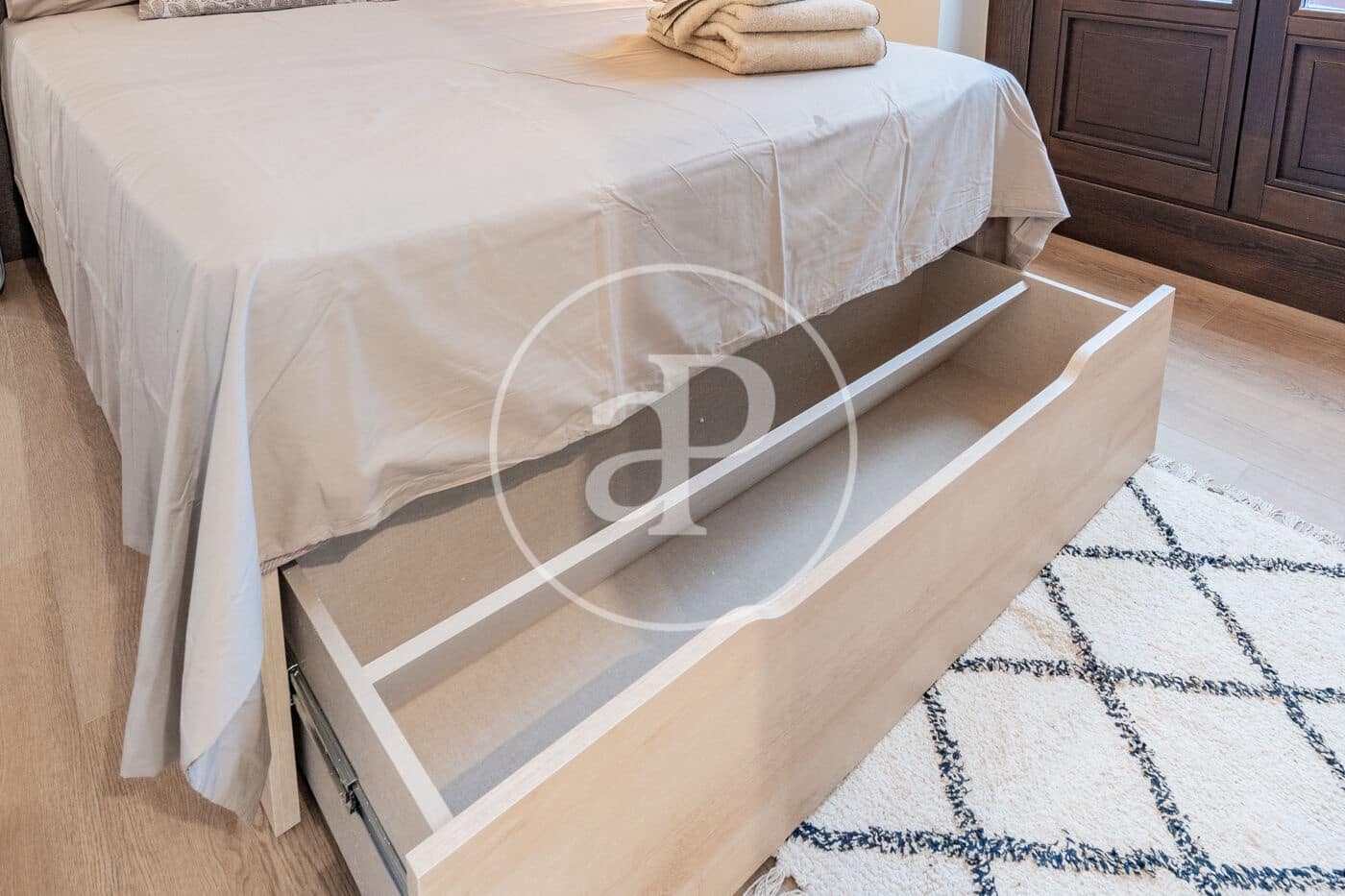 1 slaapkamer Appartement te huur in Madrid stad - € 1.900 (Ref: 9551508)