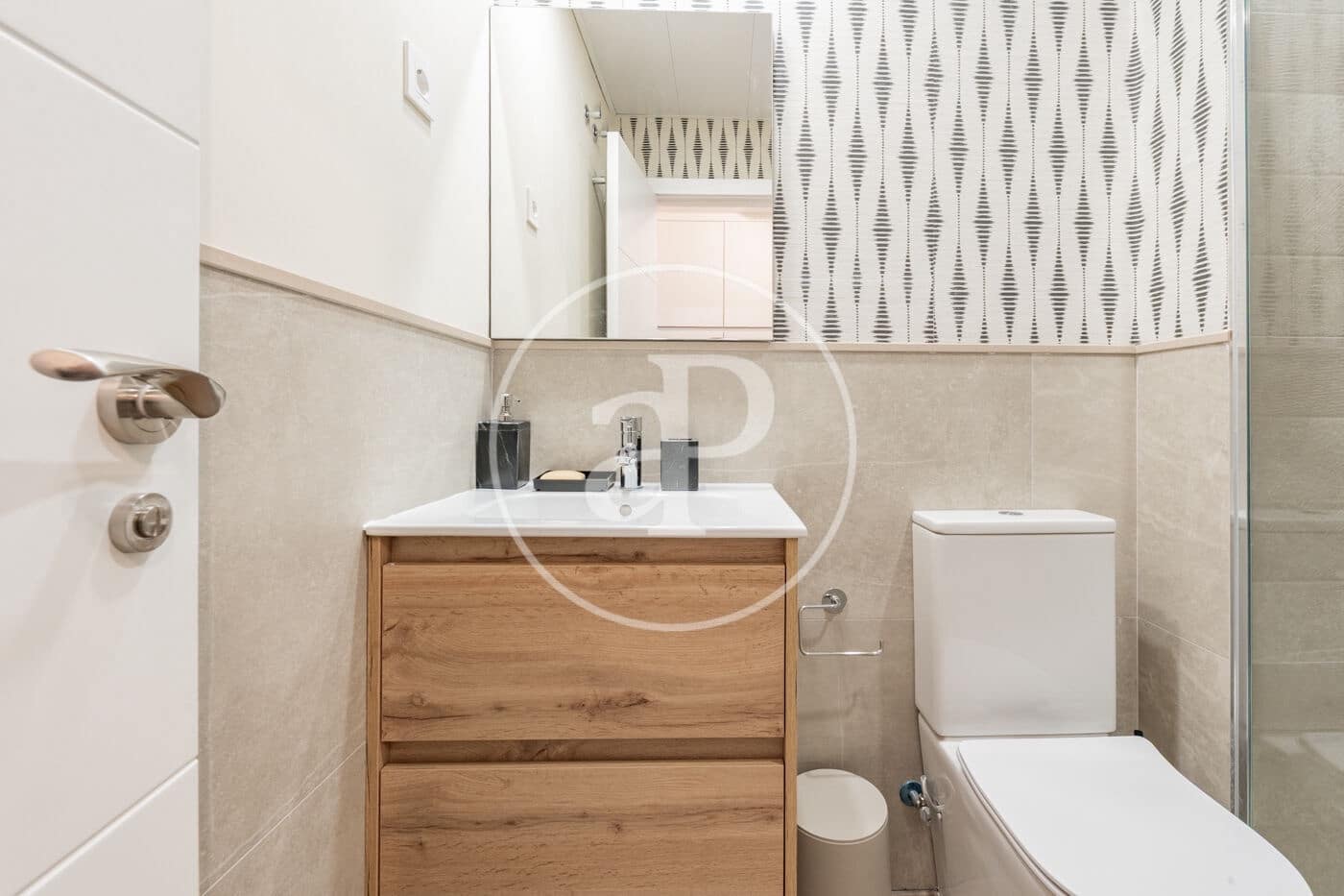 1 slaapkamer Appartement te huur in Madrid stad - € 1.900 (Ref: 9551508)