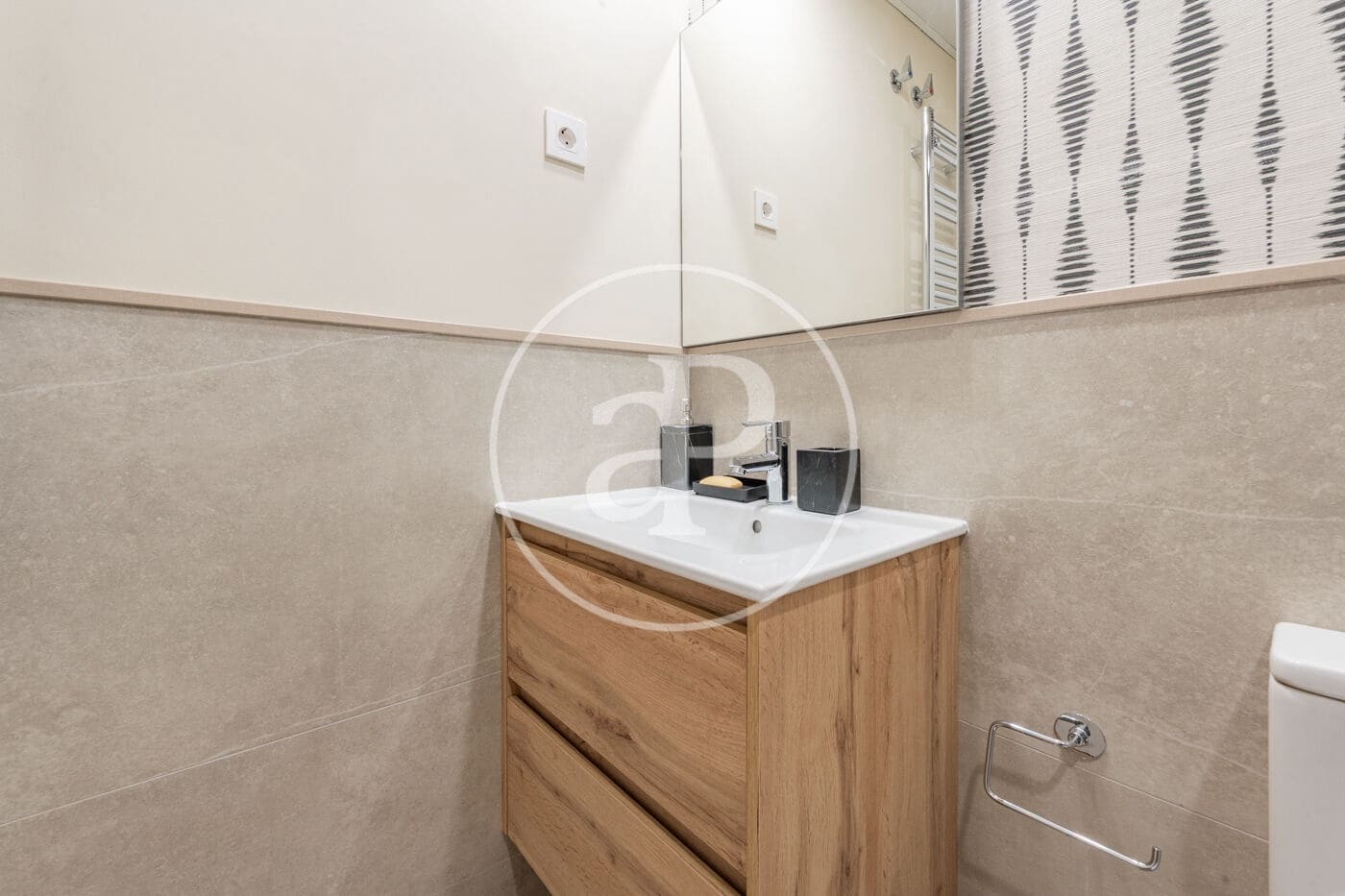 1 slaapkamer Appartement te huur in Madrid stad - € 1.900 (Ref: 9551508)