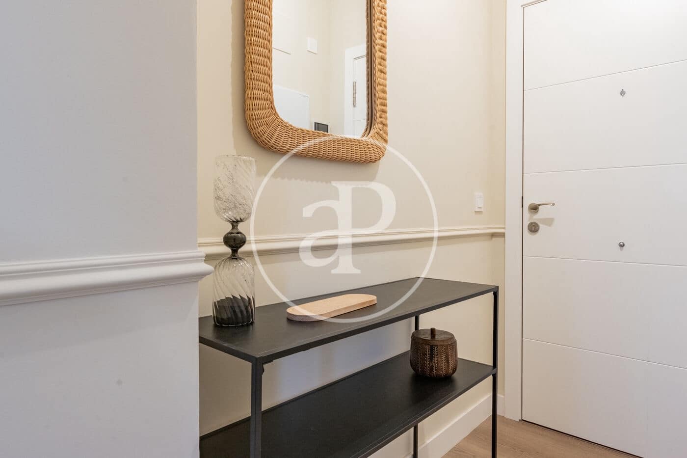 1 slaapkamer Appartement te huur in Madrid stad - € 1.900 (Ref: 9551508)