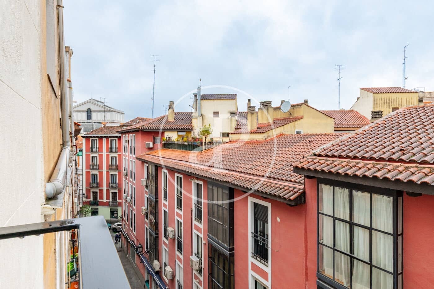 1 slaapkamer Appartement te huur in Madrid stad - € 1.900 (Ref: 9551508)