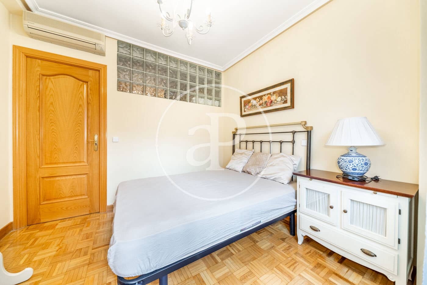 2 soveværelse Lejlighed til leje i Madrid by - € 1.500 (Ref: 9551509)