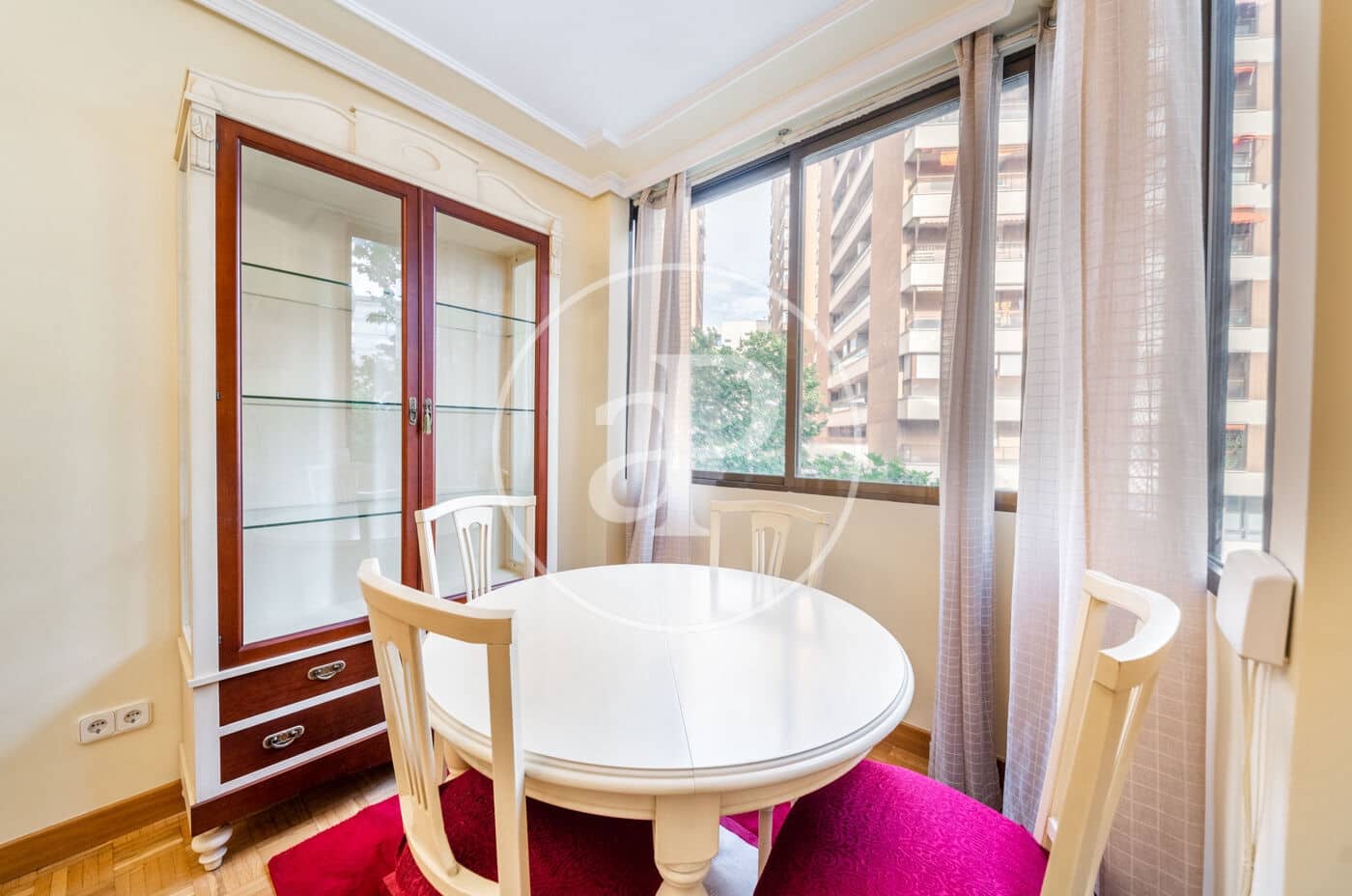 2 soveværelse Lejlighed til leje i Madrid by - € 1.500 (Ref: 9551509)