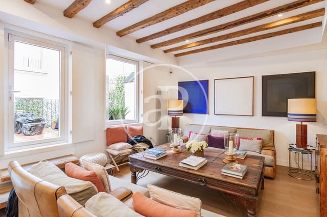 3 makuuhuone Kattohuoneisto vuokrattavana paikassa Cortes, Madrid kaupunki - 4 500 € (Ref: 9551510)