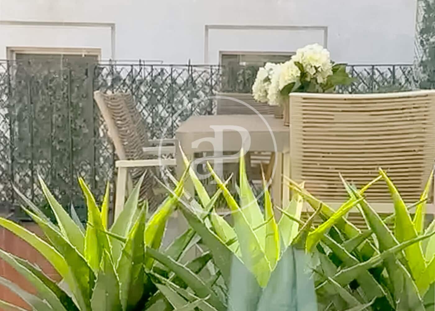 3 makuuhuone Kattohuoneisto vuokrattavana paikassa Madrid kaupunki - 4 500 € (Ref: 9551510)