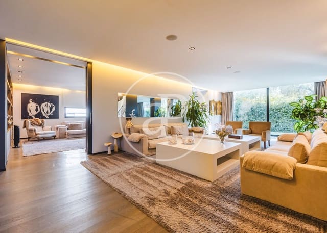 5 soveværelse Villa til salg i La Moraleja, Alcobendas med swimmingpool - € 4.250.000 (Ref: 9551514)