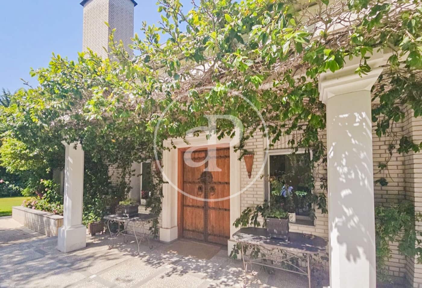 10 soveværelse Villa til salg i La Moraleja med swimmingpool - € 6.500.000 (Ref: 9551516)