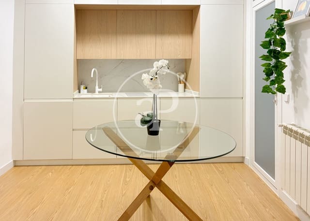 2 bedroom Apartment for rent in Almagro, Madrid city - € 1,850 (Ref: 9555846)